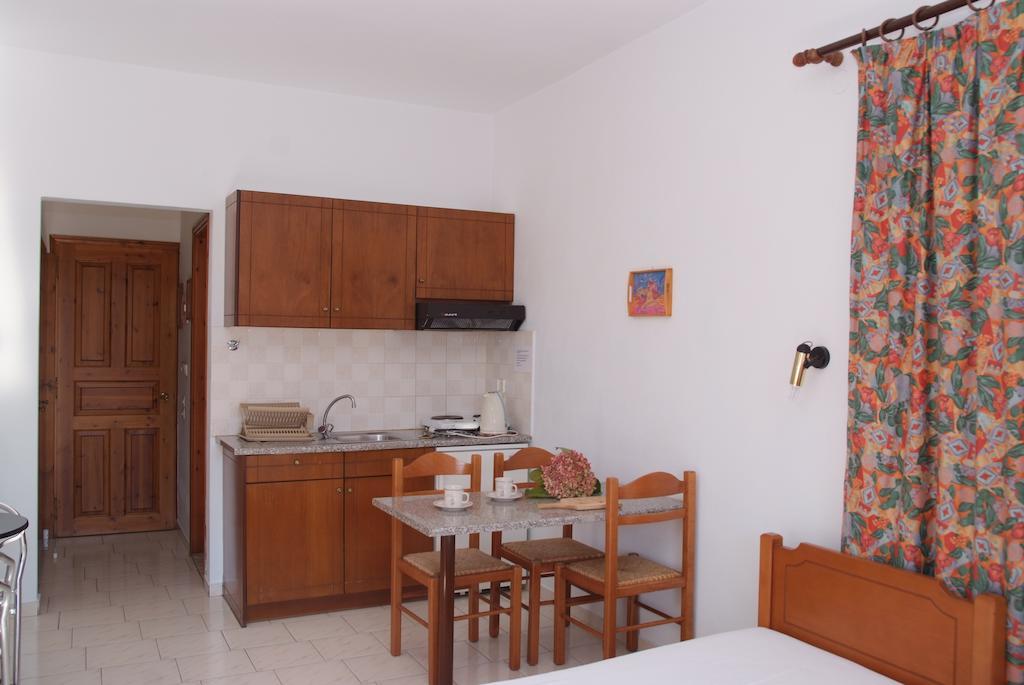 Charoula Apartment Platanias  Exterior photo