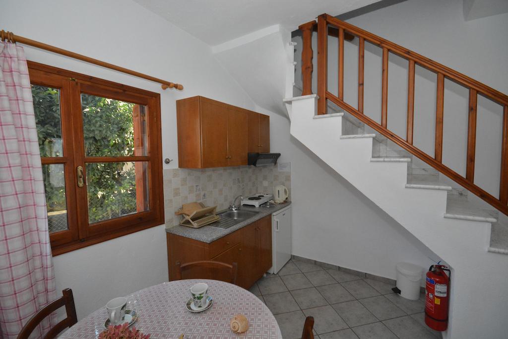 Charoula Apartment Platanias  Room photo