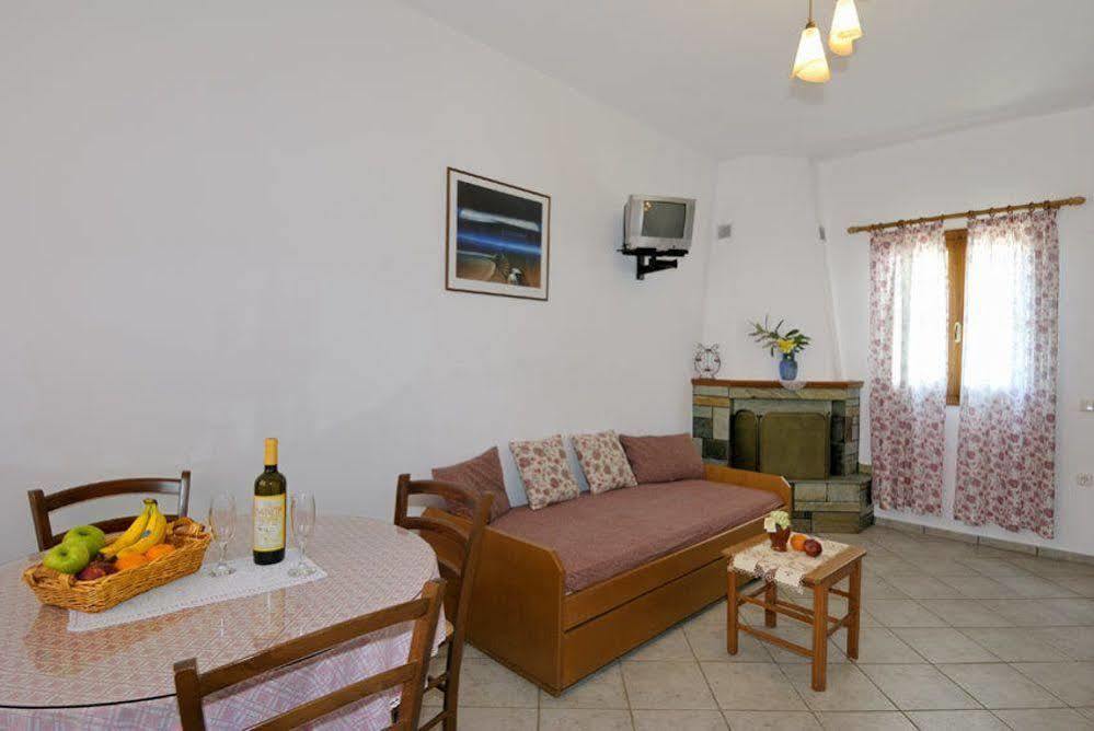 Charoula Apartment Platanias  Exterior photo