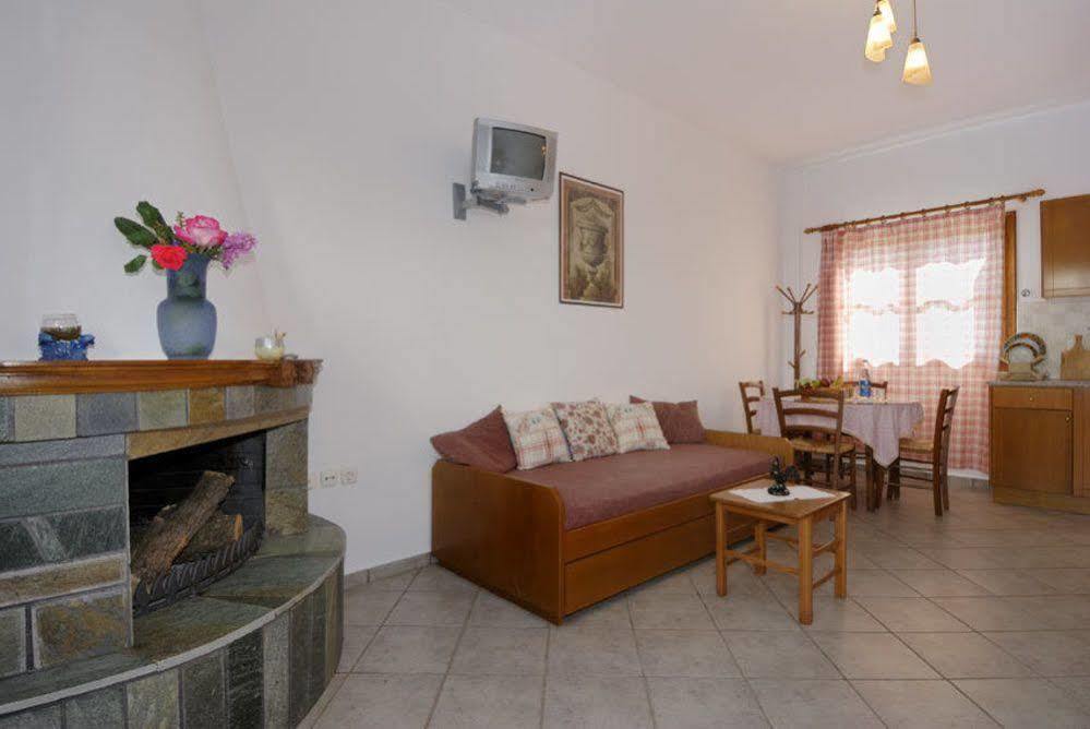 Charoula Apartment Platanias  Exterior photo