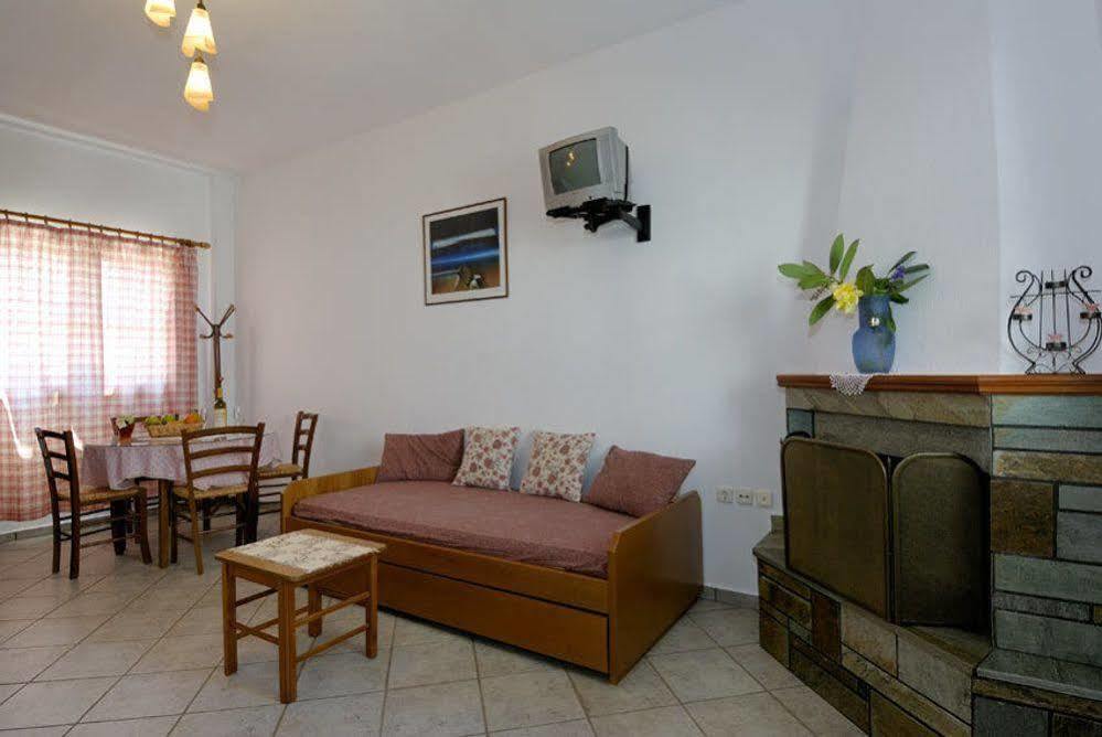 Charoula Apartment Platanias  Exterior photo